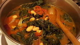 Kale-tomato-bean soup
